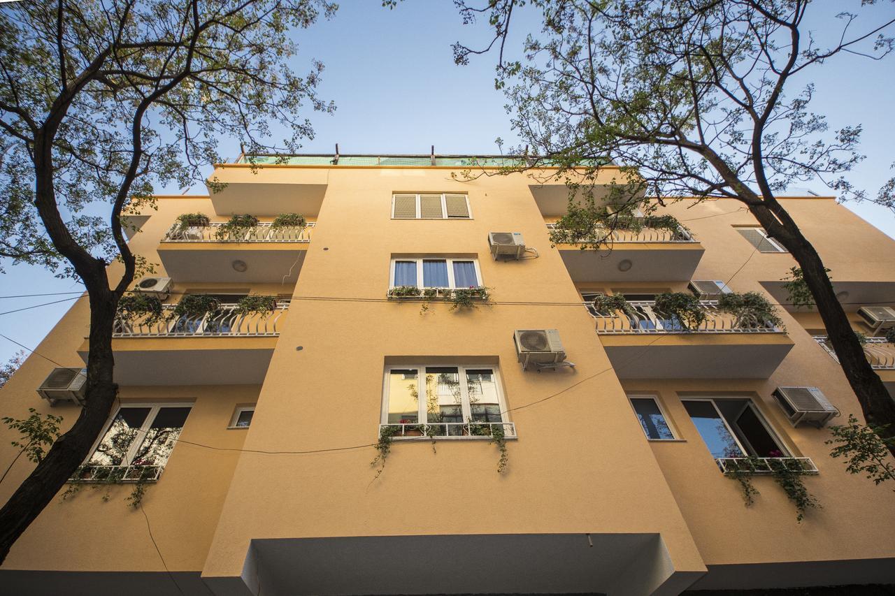 Vila Tako - Hotel Tirana Buitenkant foto