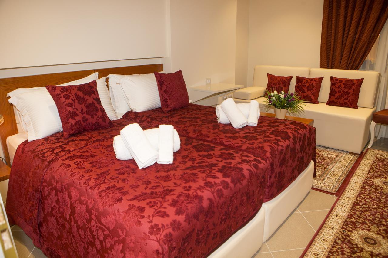 Vila Tako - Hotel Tirana Buitenkant foto